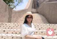 人是可以貌相的，因為性格會寫在臉上，人品會刻在眼中，生活方式會顯現在你的身材，情緒起伏會表露于你的聲音。

家教看站姿就知道了，審美看衣服就知道了，層次看鞋子就知道了。投不投緣，吃一頓飯就能知道了。配圖