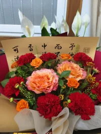 如果你抑郁了，說明你活在過去；如果你焦慮了，說明你活在未來；如果你平靜了，才說明你活在當下。配圖