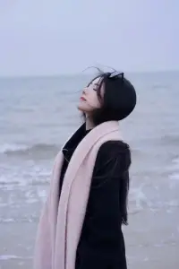 去很美的地方，住很舒適干凈的房子，吃飯的時候用很美的盤子，經歷一件美好的小事，學習一些簡單的小技能，和一些很善良的人聊天。然后日復一日就可以是一個值得感恩的好的人生 。配圖