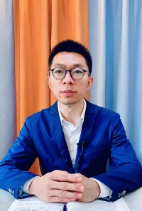 勁松談成長：風可以吹走一張大的紙，卻無法吹走一只蝴蝶，因為生命力量在于不順從。與你一起精進的俊蓉????期待我們共同成長????配圖