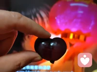 入睡困難是一種睡眠障礙，令肌肉放松的方法可以幫助到你。具體做法是:假裝自己正在睡覺,然后假裝自己并沒有真正睡著,只是進入一種憂惚的狀態,如果你想從不想做的事情中解脫,或擺脫影響睡眠的焦慮想法,這種放松方法同樣有用。配圖