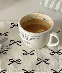你不用一直都表現的那么積極。
傷心、沮喪、悲傷、憤怒、恐懼和焦慮，都沒有問題。
有情緒并不代表著你是一個“負能量”的人，它只意味著你是一個正常“人類”而已。配圖