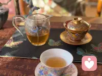 当你觉得一切都很美好时，美好的可能不是外在，而是你自己，是你自己很美好，是你的心很美好。你与世界的关系，终究是你与自己的关系的映射。配图