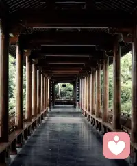 当你对一个人不投射任何完美的理想化的期待和幻想，他就不再独一无二，也不再发光，这就是祛魅。