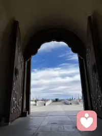 小时候被自己所依恋的对象很好地爱和承托过的人，常常在长大后也能够找到爱和承托自己的人。