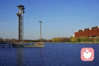 #决心和行动#
时间决定你会在生命中遇见谁，你的心决定你想要谁出现在你的生命里，而你的行为决定最后谁能留下。

一个人若能自信地向他梦想的方向行进，努力经营他所向往的生活，他是可以获得比通常还意想不到的成功。
——梭罗《瓦尔登湖》配图