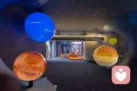 #成长#没有人是天生的父母，做父母也是需要学习的。我们的父母带着他们的创伤养育我们，而我们这一代，随着心理学的发展，教育的普及，可以重新来定义和了解自己了。也理解我们的父母。

重新著名心理分析师LuigiZoja在《父性》一书中说：“我们不知道，在史前时期哪种性别在社会上占据统治地位。但我们知道，女性力量支配着人们的心灵。就心理素质而言，男性的力量是相对的，而女性的力量是绝对的。人们将人类生活中男性的出现视为偶然的，而女性的存在是必然的。那些在心理分化水平上功能不足的男人，总是将女性削减为两个不能和谐相处的形象:母亲与恋人。

事实上，男性内心包含两种身份，这两种身份远没有被自然进化调和好，而且同样也从未在历史和文化的发展历程中得到整合:一方面是父亲，另一方面仅是一个作为精子捐献者的雄性。原因在于其自身没有能力将两种相应的男性身份统合起来。通过将其最古老的问题投射到伴侣身上，男性宣告他没有能力让自己完全地、明确地成为父亲，因而无法承担一个统合的身份。”

图二，钢铁侠的妈妈，很传奇的一位单亲妈妈。推荐她的自传《我心由我》。配图