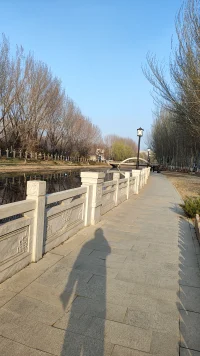 德國的一句老話兒“So Ist Das Leben!”翻
譯成中文就是“生活就是這樣的！”。
這句話，上至耄耋老人、下至垂髫小兒，都會感覺自己聽懂了。但是每個人由于個體經歷和經驗的不同，對這句話的理解會大相徑庭。配圖