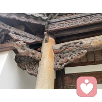 當一個人遇到無法解決的問題卻深信自己能夠解決時就會表現出自卑情節。配圖