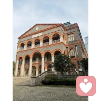 好的亲密关系，会让你有力量去“爱自己”，会让你觉得“我很好”。有些关系在别人眼中看起来很好，对方给你很多东西，你却并不喜欢这段关系，是因为对方通过付出，把自己处于道德的高处，结果是“他很好”，而“你不好”。配图