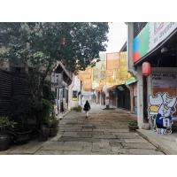 不要去美化一條你沒走過的路，迄今為止，你走過的每一步都是當時最可能的選擇。接納，或許比改變更重要。配圖