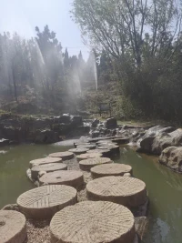 戀愛是
心理健康的
洛陽鏟、試金石
看人格是否健康
只要讓ta
談一場(chǎng)戀愛
就知道了配圖