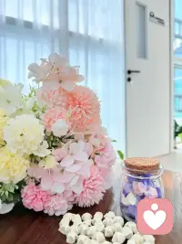 心理咨询从来都不是救急—
真正的心理咨询，是持续而稳定的咨访关系，在固定的时间做持续的事情，会让一个人彻底的成长和蜕变。
在长期的咨询实践中，我发现咨询效果最好，成长最快的人，都是把每周一次或者二次的咨询当成一件重要的事情或者作业来完成。心理咨询的效果也从来不在咨询室里的感动，而在咨询室之外的应用和不断通过心理咨询的反馈与再确认。