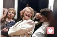 父母是孩子的第一环境，你是什么样，孩子就会成为什么样；你不改变，孩子的行为模式就很难真正改变。”