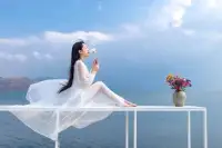 只要是一個正常人，都會有煩惱出現(xiàn)！無論是平窮還是富貴，無論是小學生還是博士后，無論是男人還是女士！我們要做的是不要逃避煩惱，不要停下腳步，繼續(xù)往前走，煩惱就會被我們丟在后面！配圖