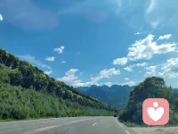 每個人都有自己的故事，故事沒有好與壞，但有悲喜。因為沒有好壞，所以不需要評價。因為有悲喜，所以需要寬容與愛。
理性處理不了的問題，往往更需要用心處理。就像受傷的孩子，他們需要安慰，而不是講道理。
————摘抄來自網絡配圖