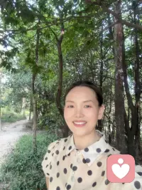 周末生活
第1件事情就是在爬山的路上，聽到一聲叫聲，好像是老鼠叫，又好像是鳥叫。循著聲音的方向發現了一條蛇。正頭朝下，尾巴在上，倒掉在一個樹枝上。在意外和驚喜中觀察這條蛇。原來是在樹上一個鳥窩里面吃了一只鳥，鳥發出的慘叫聲。蛇聽到我們上山的腳步聲，感覺有人來了，然后他就速戰速決，抓了鳥就走。
第2個件事就是盤古山。盤古開天辟地的地方。這個山的海拔1500米。爬山的體驗感非常好。因為三保持了原生態。人少，清靜，清涼。配圖