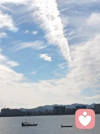 很多時候需要我們
很好的與人溝通，
所以溝通時要學會
面對問題，
而不要回避矛盾，
解決問題
而不是證明對方的錯誤。
換位思考
而不要固執己見。
從本質上說
溝通不是說話，
而是改變行動，
真正的溝通者
關注溝通的效果。
在溝通時
重要的不是你說了什么，
而是對方理解了什么，
所以對方的反饋非常重要。配圖