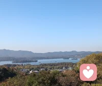 人生

苦樂的根源在心，

心寬路則寬，

心窄路則狹。

?

想開，看透，

舍得，寬容，

才能淡化痛苦。

?

真正勇敢

和具有大德的人，

并不是對

險惡一無所知，

?

而是在經歷過

痛苦之后，

仍然保持著當初的善良，

堅守著自己的原則。配圖