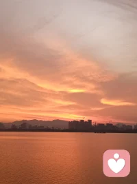 夢是精神現狀的切片。夢是導因為果，是狀態造的夢，而我們現實的狀態是發生的事情導致的。配圖