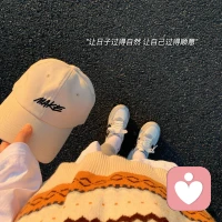 不必苛求自己，靈魂本就是一朵難養(yǎng)的花。配圖