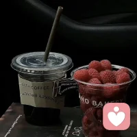 不要用力的走向任何人，如果自己不夠強(qiáng)大，就暫時(shí)把自己藏起來(lái)，去努力改變自己，我始終認(rèn)為女性的價(jià)值不僅僅限于婚姻和愛(ài)情。配圖