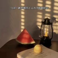 心理健康是有代价的，
其中一个代价就是，
你不再成为众人口中的好人，
你不需要太严重的去考虑别人的感受，
不需要为别人的人生负责，
你终于能够为自己做一些事情了，
你会感觉到被深深的滋养了，
从此有了更加健康的自我。配图