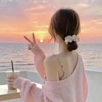 《放自己一马》 ：人最有魅力的时候，是对周围一切人和事物不在乎，不在乎他人的评价和眼光，你越有自己的节奏，越是活得漂亮。