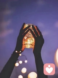 《拆掉思維里的墻》：你終將明白，真正的安全感是從內(nèi)生長(zhǎng)出來(lái)的，接收一切，然后去感受、突破、練習(xí)，最后打磨出來(lái)一顆強(qiáng)大的心配圖