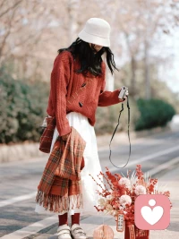 不要惧怕独来独往，无条件的相信自己，无能为力的事，当断；命中无缘的人，当舍；心中的执念执着，当离。配图