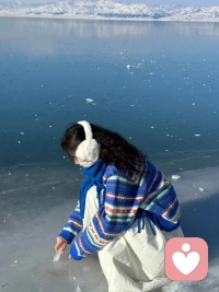 永远只关注你自己，所有的迷茫都是因为你看别人看得太多。永远记住，我不是别人的复件，我有属于我的人生。配图