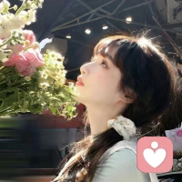 如果你的内心足够强大。在别人批评你的时候，你能看到他的创伤。在别人讨好你的时候，你能看到他的需要配图