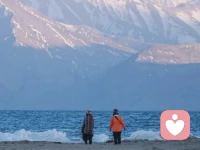 苦难不会自动让人成长，清醒才会配图