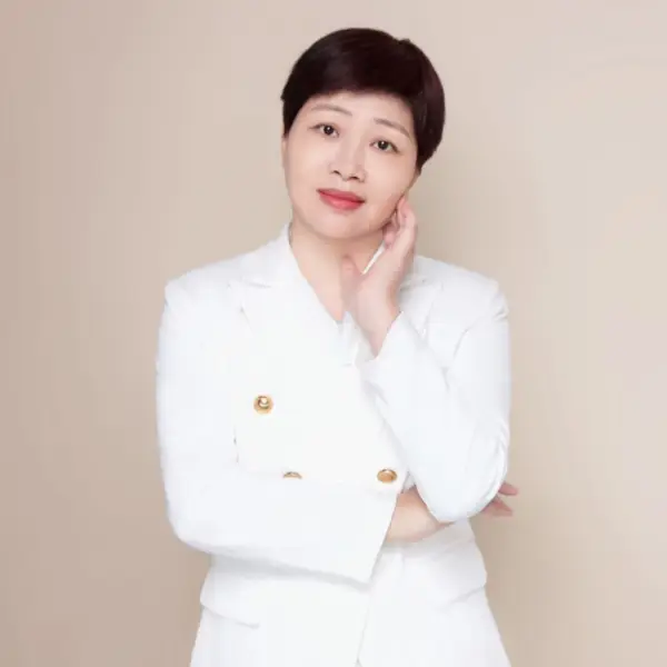 王凌紅
