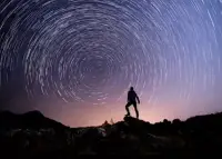 共情，是放棄自我中心的視角，以他人的眼睛去看世界。通過共情，問題將變得不那么難以理解，世界也得以擴展，變得更加豐富有趣。配圖