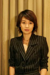 責任的重要性：責怪、批評與指責是人類防御機制的關鍵要素。責怪他人、批評他人行為、指責他人不愿改變，其實是一種輕而易舉的手段，能夠簡單地利用道德批判，將自己提升到一個高于他人的位置，也使我們擺脫了自身的不安。配圖