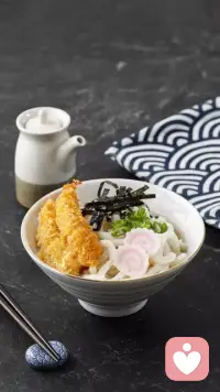 心理學上有一個詞，叫“自我服務偏差”。意思就是，當我們獲得成功時，往往會把成功歸結為自己的努力、才能；當我們失敗時，卻常常甩鍋給別人。“我之所以處處碰壁，就是因為父母沒給我鋪路。”“我脆弱、自卑，就是童年時總是被苛責。”就像那個弒母的北大天才吳謝宇，人們談論他的時候，也只是說起他的母親嚴厲、孤僻，卻極少談及母親努力將孩子培養到了北大。原生家庭好像是塊磚，哪里需要就往哪里搬。以至于很多人寧愿花時間去怨懟父母，也不愿意走出這個怪圈。當你把一切的失敗歸結給父母，你唯一獲得的好處，就是你不需要行動，你終身都能活在他人對不起你的想法里。而你獲得的壞處，就是你無法改變自己的命運。你將一生和你爛泥般的人生，共沉淪。配圖