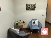 機構的沙盤室。
那些沙與沙具，見證了太多人走向的美好……配圖