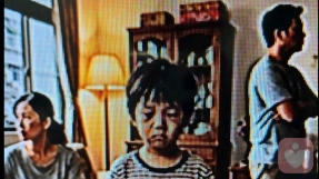 「传声筒的孩子」：承载了父母的失能，与对未来的无望伤痛