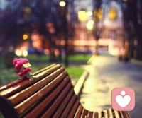 接受当下所发生的一切，这是对自己而言最好的选择。痛苦源于想要改变当下自然已发生的事。配图