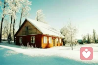 婴儿期，如果母亲没有满足婴儿的无所不能的需要，就容易形成一种匮乏，就是绝望的婴儿。绝望的婴儿成人后，唯有拼命控制外部环境和他人，才能防御早期的绝望，才会感觉相对安全。配图