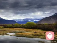 女性在人际交往中要避免出现哪些情况。1自卑心理。外貌的先天不足，谈吐的不优雅，犹豫胆小怕事，争取做个自信的人。2嫉妒心理。虚假的迎合别人，酸葡萄心理，不是真诚的对待别人，自然不讨人喜欢。3多疑心理。猜疑不信任别人，搬弄是非，传闲话。想想这样的人，会受欢迎吗？配图