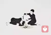 【转】父母在批评孩子的时候，如果有太多情绪反应，比如说厌烦啊厌恶啊之类的情绪反应，就表示这样的父母在这一刻同时也在厌恶自己，然后把自己身上存在但被压抑了的和孩子一样的问题投射给孩子，厌恶地表达出来。所以我们以后跟孩子打交道的时候，哪怕是指出孩子的一个毛病，都需要就事论事。（曾奇峰）配图