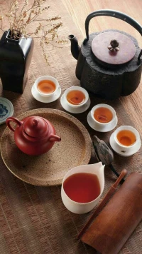 【轉】
3、愛自己，就是無條件的接納自己的所有，無論是如意還是不如意。
4、愛自己，就是允許不舒服、不痛快以及那些負面的情緒流過自己，如同一陣輕風拂過，不留一絲痕跡。
5、愛自己，就是讓已經過去的就只是留在過去，當下的生活不受它的牽引和羈絆。配圖