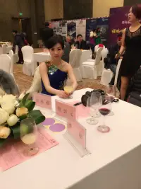 致敬這一年所有的磨難
你們只會讓我變得更強(qiáng)
致敬這一年所有的歡樂喜悅
你們是我生命中的五彩斑斕配圖