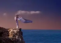 從容，
是一種心態，
折射心靈的高度。
閱盡千帆，
身體和靈魂，總得有一個在路上。配圖
