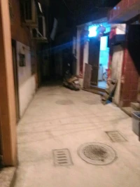 這條街走的不多但是它帶給我的是思戀 以及原本的夢(mèng)  夜深了 該休息了配圖