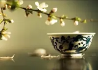 剪一段時光
刻下我們的印記
等時間久了
也就變成了故事
一個與時光曼舞的傳奇配圖