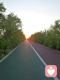 把愛注入當下的一呼一吸，一思一念，一言一行，如畫龍點睛。配圖