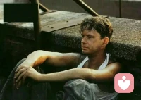 没人会真正的感同身受到你的痛楚，也没人会真正的去在意你一路走来所遇过的坎与负过的伤，所以别再为了寻求安慰而四处同人诉说你的苦，因为旁人只看结果，也只关心结果。成长本就是一个孤立无援的过程，你必须得学会独当一面。配图